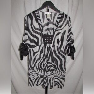 Chic Zebra Print Blouse with Black Accents